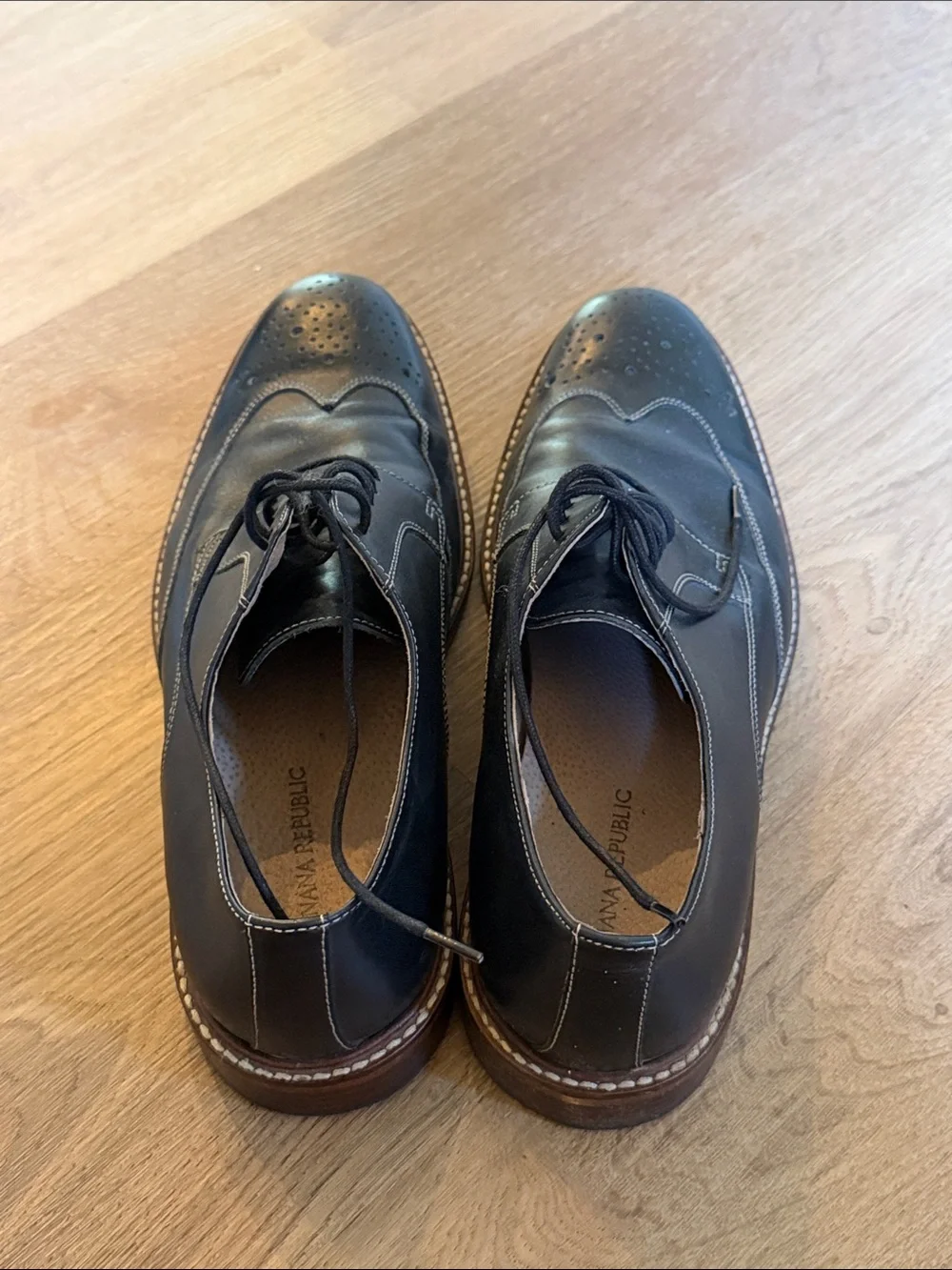Banana Republic Black Leather Brogue Derby Shoes